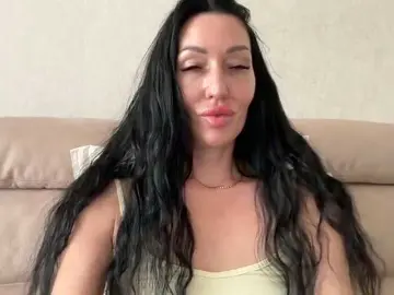 KorolevaQween000  live sex cam