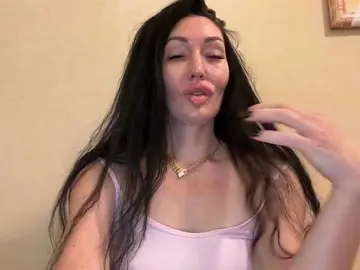 KorolevaQween000  live sex cam