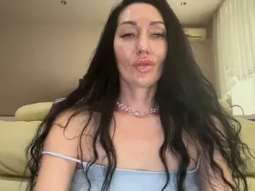 KorolevaQween000  live sex cam