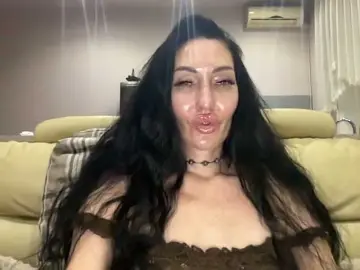 KorolevaQween000  live sex cam
