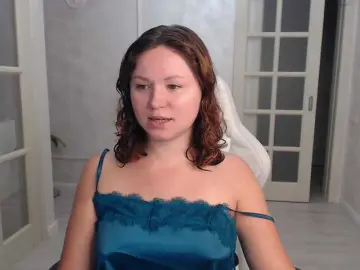 LondonMiley  live sex cam