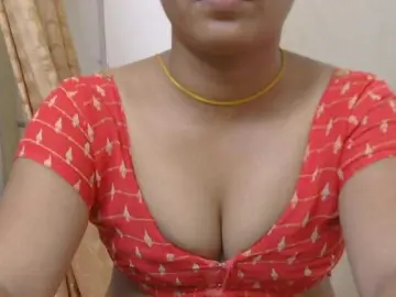 Zoya444U  live sex cam