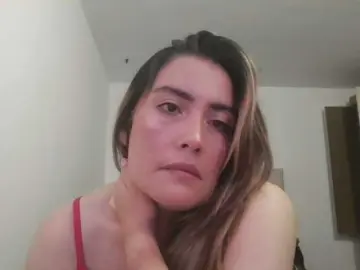 Luciasexy2  live sex cam