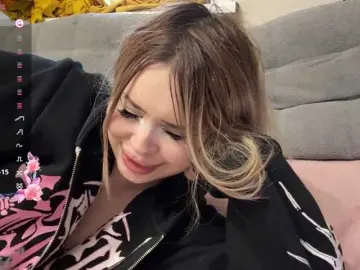 Miacusy  live sex cam