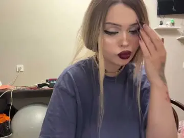 Miacusy  live sex cam