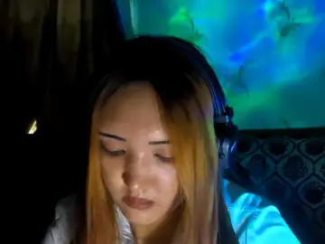 DevonaVanvolkenburg  live sex cam