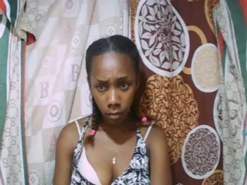 Monica-Sexy  live sex cam