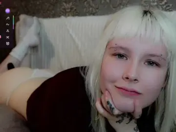 Honeyblon  live sex cam