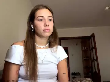 CecilleClonts  live sex cam