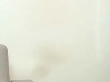 Drakulaura1  live sex cam