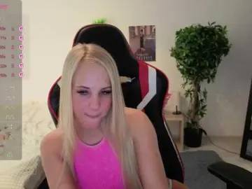 EmilyBlare  live sex cam