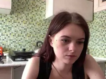 GayeHinaman  live sex cam