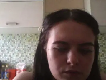 GayeHinaman  live sex cam