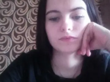 GayeHinaman  live sex cam