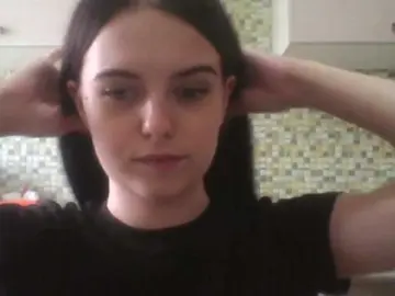 GayeHinaman  live sex cam