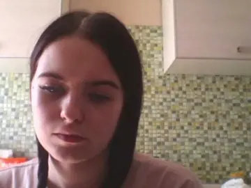 GayeHinaman  live sex cam