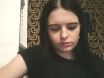 GayeHinaman  live sex cam