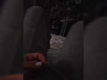 Kira183  live sex cam