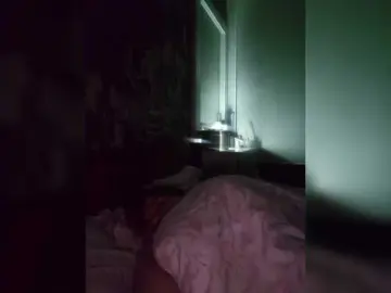 Kira183  live sex cam