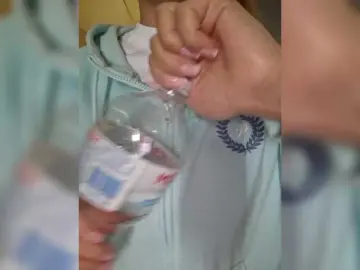 Kira183  live sex cam