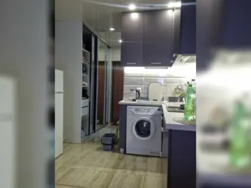 Kira183  live sex cam