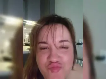 Kira183  live sex cam