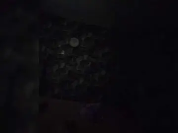 Kira183  live sex cam
