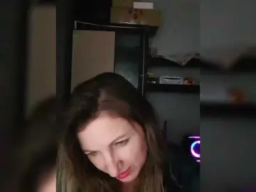 Nushka1939  live sex cam