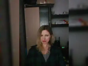 Nushka1939  live sex cam