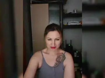 Nushka1939  live sex cam