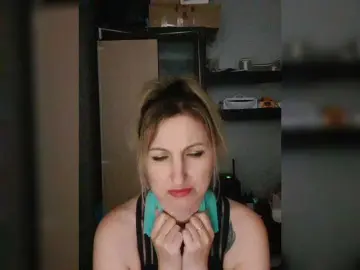 Nushka1939  live sex cam