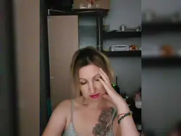 Nushka1939  live sex cam