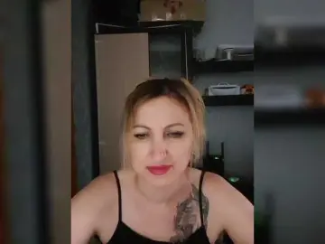 Nushka1939  live sex cam