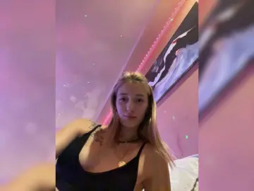 Sonehka774  live sex cam