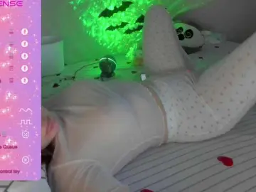 DaddySgirl9  live sex cam