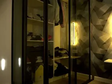 Evaloveme  live sex cam