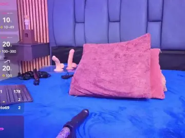 Karamoss  live sex cam
