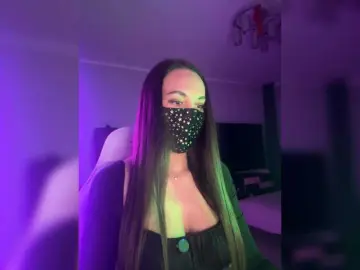 QWEENII  live sex cam