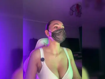 QWEENII  live sex cam