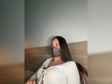 QWEENII  live sex cam