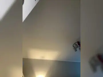 QWEENII  live sex cam