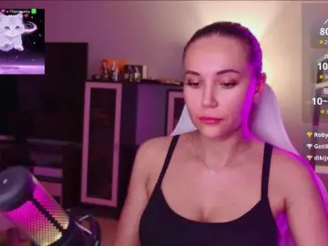 QWEENII  live sex cam