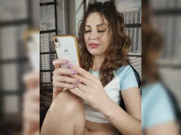 SexyKitty75-1  live sex cam