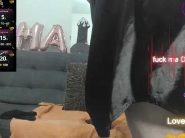 Esmeraldamf  live sex cam