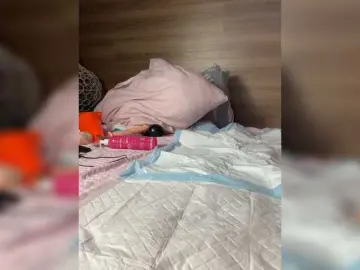 ALISAMAKS  live sex cam