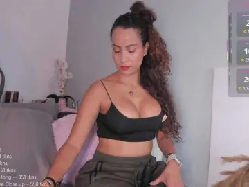 AmberCroft  live sex cam