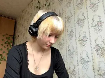 KerstinLoar  live sex cam
