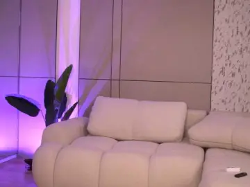 LeoraSenn  live sex cam