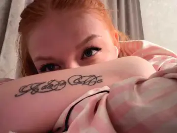LyndseyShinkle  live sex cam