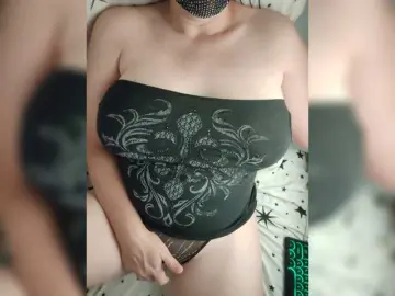 MasseuseLabi  live sex cam